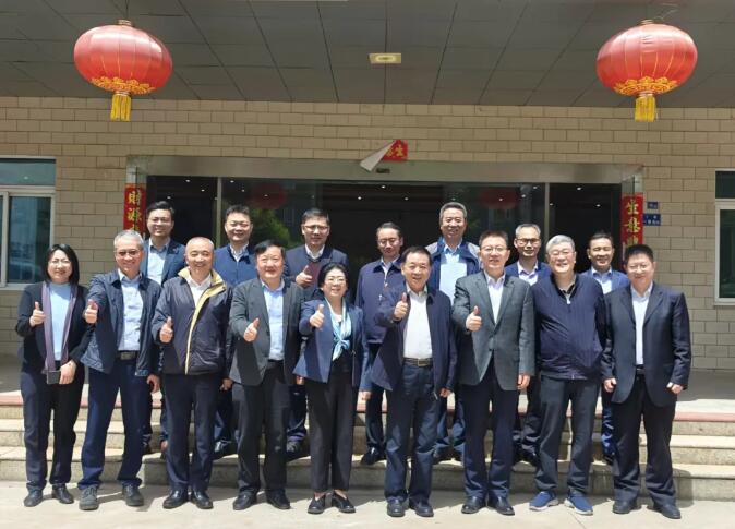 現代精工聯合華中科技大學和華南理工大學完成的“高分子材料加工過程強化關鍵技術”通過鑒定